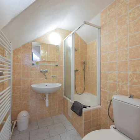 Guest house Astoria *